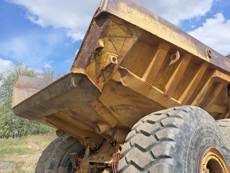 1994-caterpillar-d400d-image-18