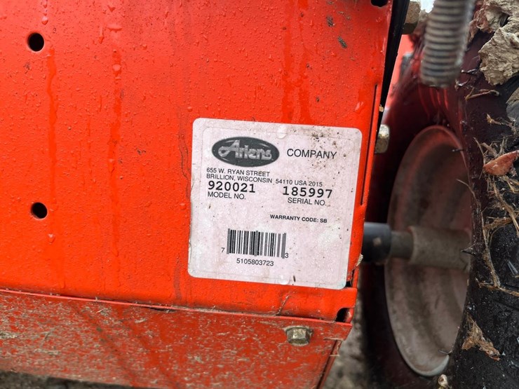 ariens-24"-walk-behind-snow-blower-image-10