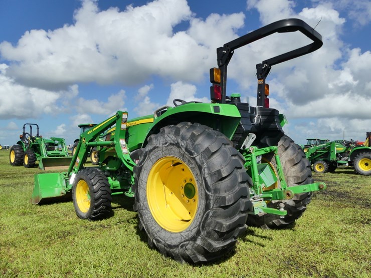 john-deere-4052m-image-4