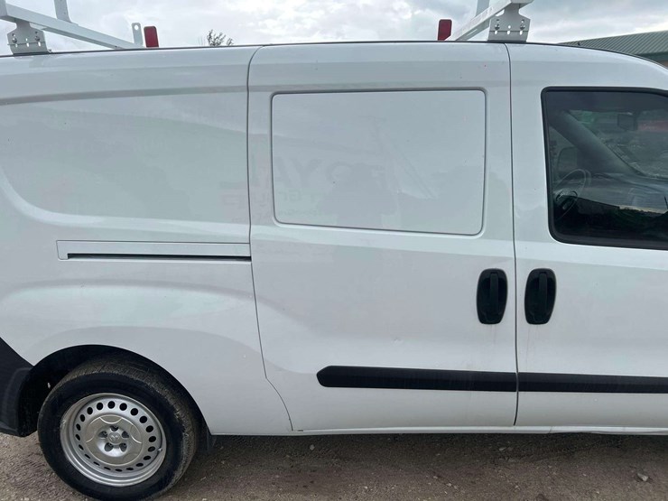 2021-ram-promaster-city-van-image-20