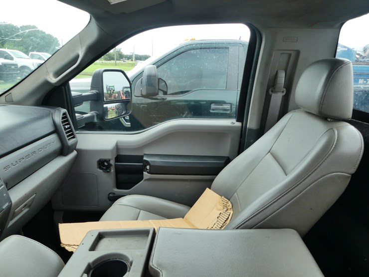2017-ford-f350-xl-image-10
