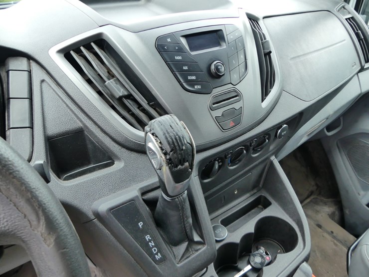 2016-ford-transit-image-13