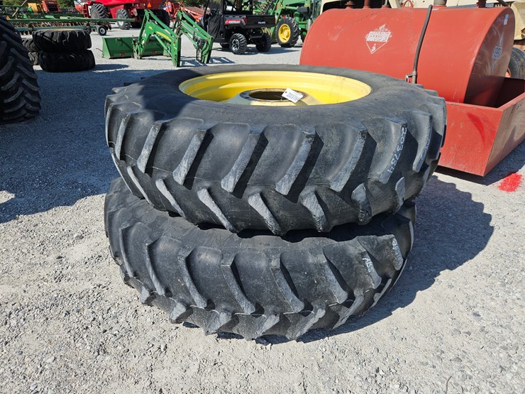 john-deere-10-image-1