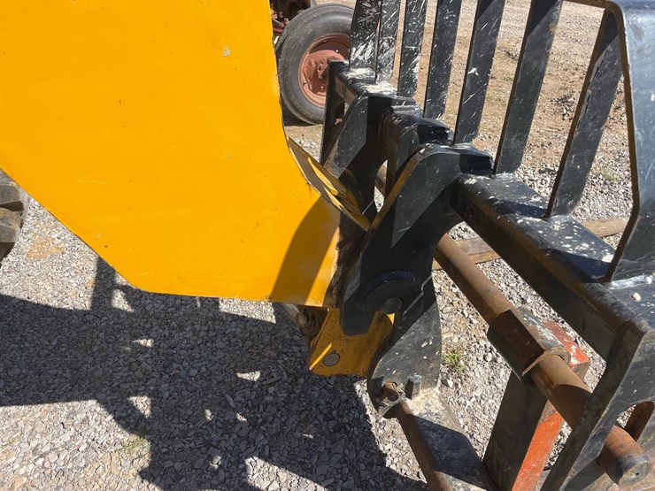2017-jcb-507-42-image-23