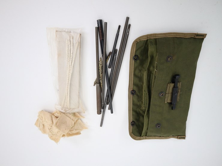 #75-•-#4060-•-(5)-vietnam-era-us-m16-cleaning-kit-outers-22-cleaning-kit-and-steel-magazine-speed-loaders-image-4