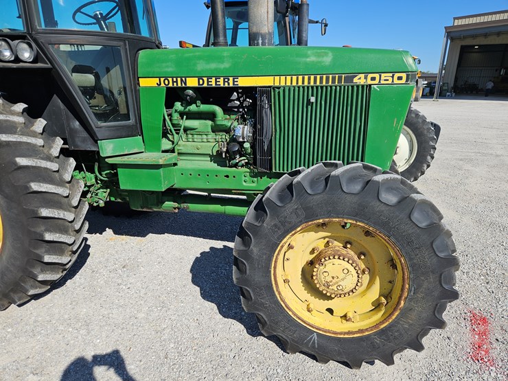 1986-john-deere-4050-image-3