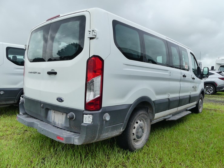2016-ford-transit-image-3