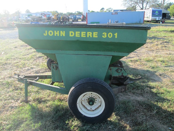 john-deere-301-image-4