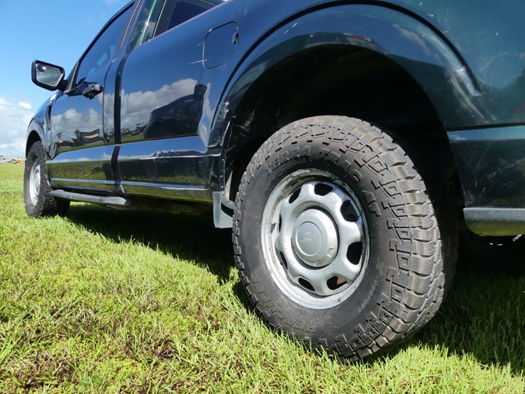 2021-ford-f150-xl-image-7