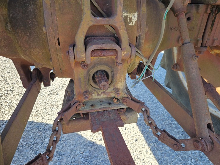 massey-ferguson-165-image-9