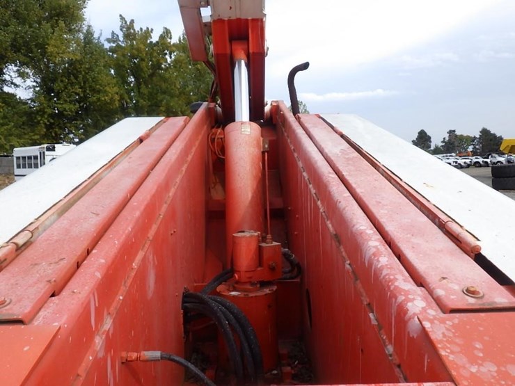 snorkel-telescopic-boom-lift-image-8