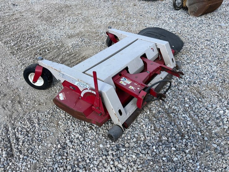 ventrac--60"-hm602-finish-mower-image-3