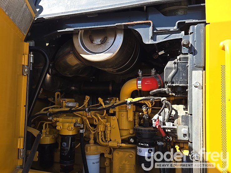 2019-deere-524l-image-37