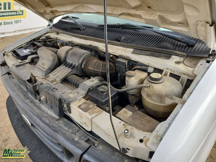 2006-ford-cargo-image-25