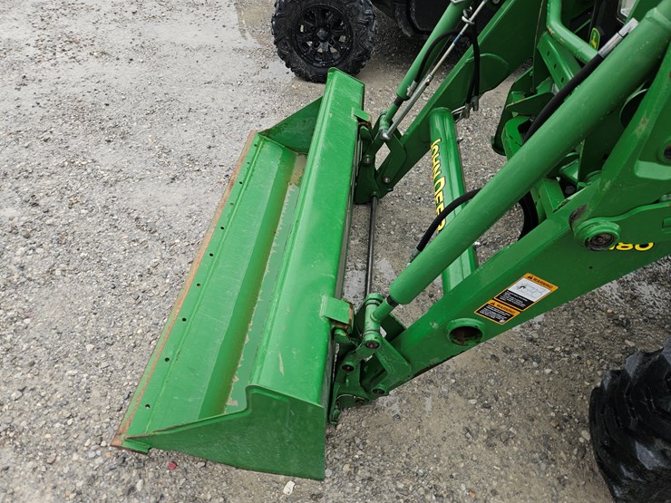 2015-john-deere-4044r-image-5
