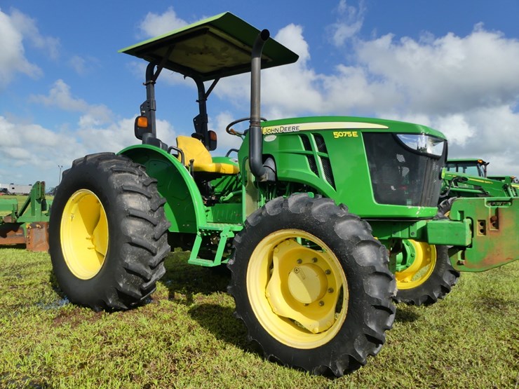 2015-john-deere-5075e-image-1