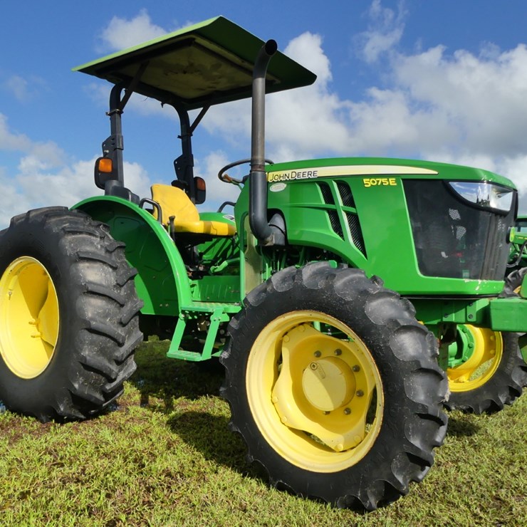 2015 JOHN DEERE 5075E