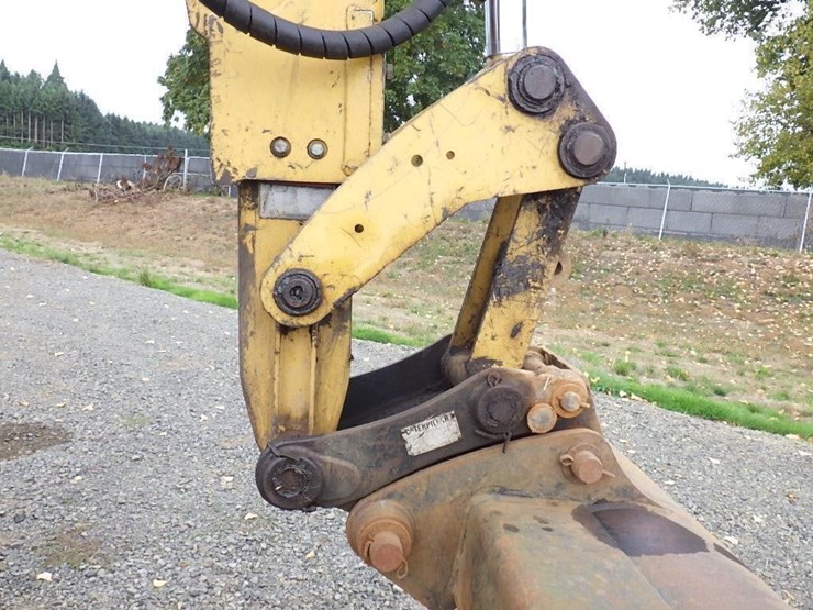 caterpillar-420d-image-18