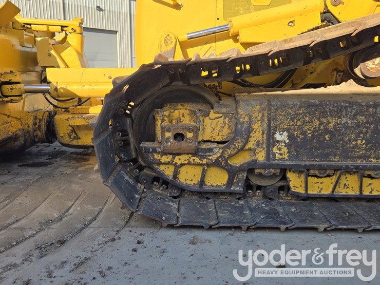 2020-komatsu-d61pxi-24-image-12