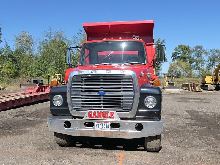 1979-ford-8000-image-6