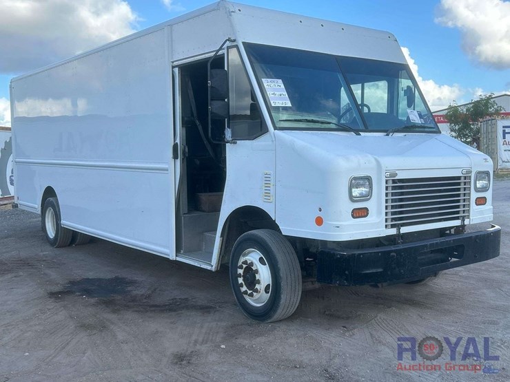 2017-freightliner-mt55-image-1