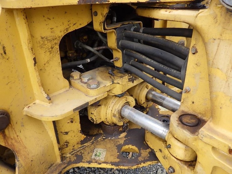 caterpillar-420d-image-21