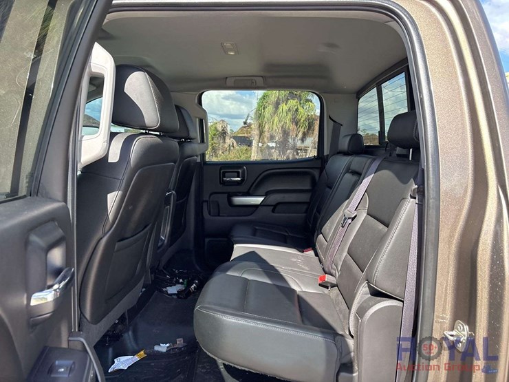 2015-chevrolet-silverado-3500-image-19