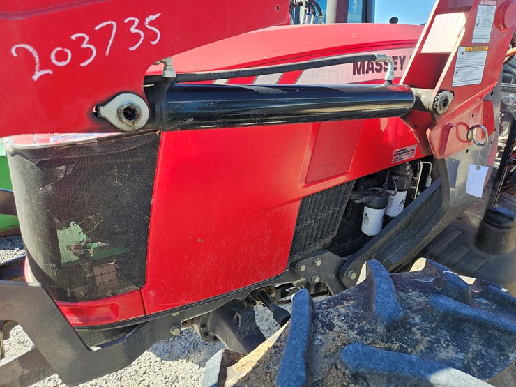 2015-massey-ferguson-4709-image-19