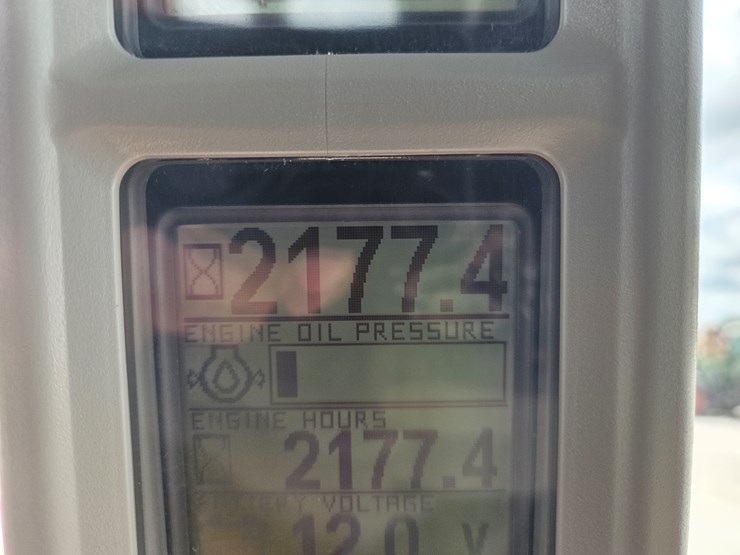 2011-case-ih-magnum-210-image-19