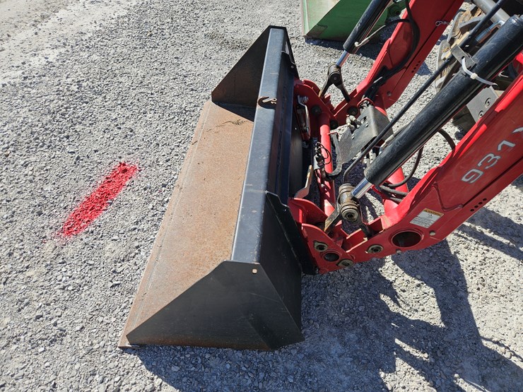 2015-massey-ferguson-4709-image-21