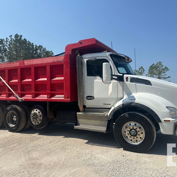 2016 KENWORTH T880