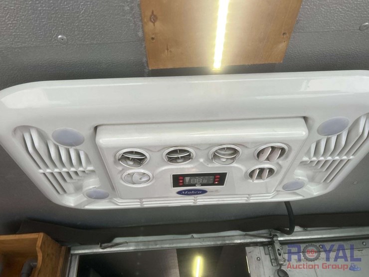 2017-freightliner-mt55-image-22