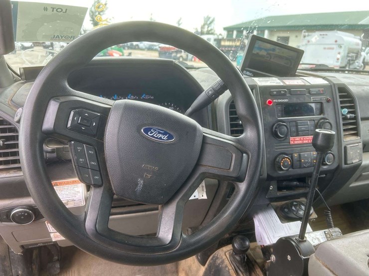 2017-ford-f550-image-10
