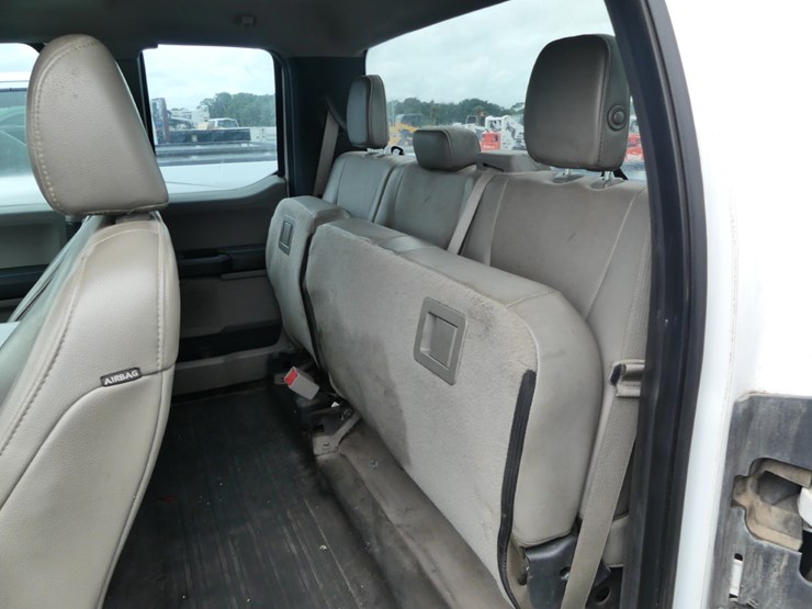 2017-ford-f150-xl-image-9