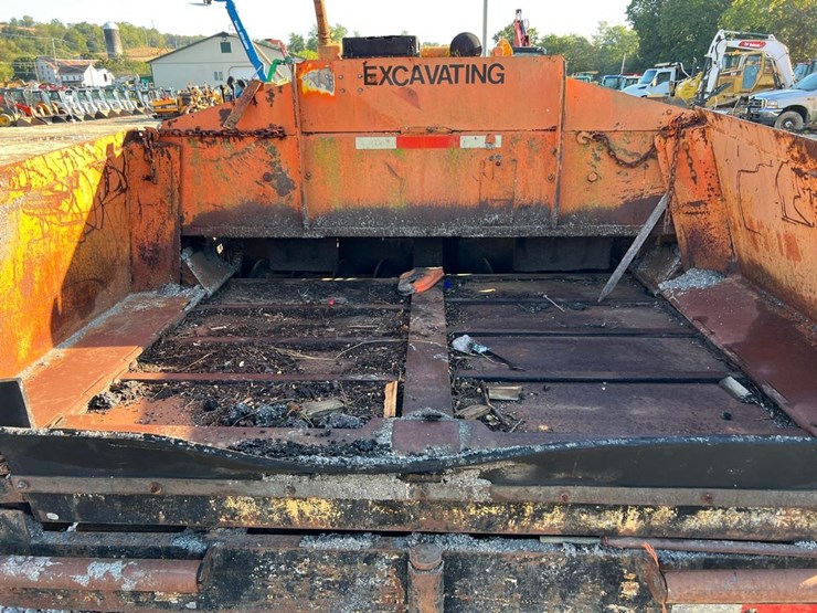 leeboy-8000t-paver-image-9