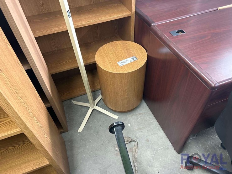 wood-office-furniture-image-7
