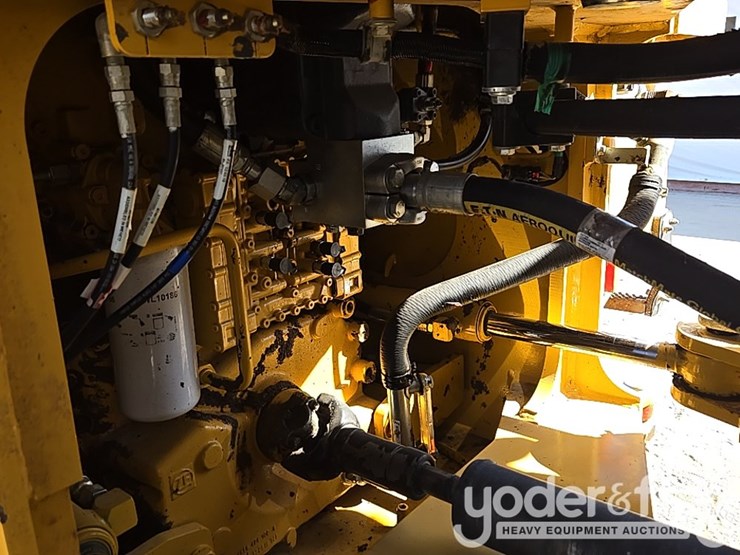 2019-deere-524l-image-34