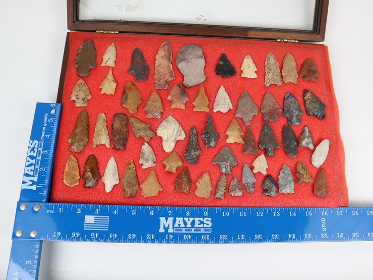 #67-•-#4173-•-(52)-framed-native-american-artifacts-image-2