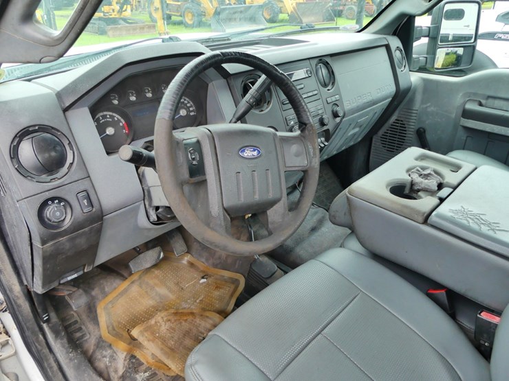 2016-ford-f350-xl-image-11