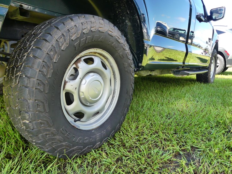 2021-ford-f150-xl-image-6