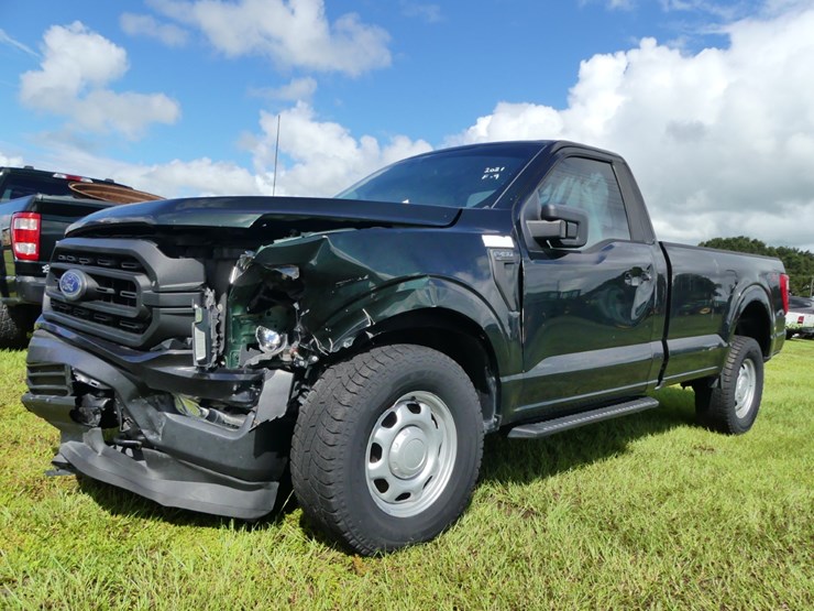2021-ford-f150-xl-image-1