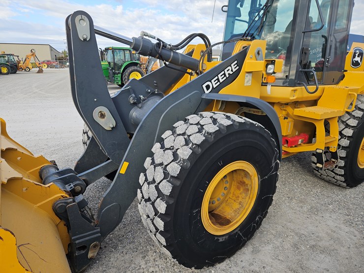deere-524p-image-25