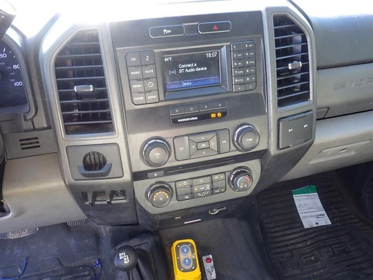 2018-ford-f550-image-27