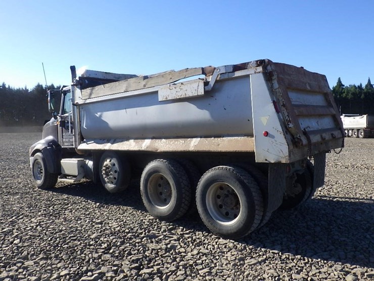 2009-international-5900i-17'-3-axle-dump-truck-image-5