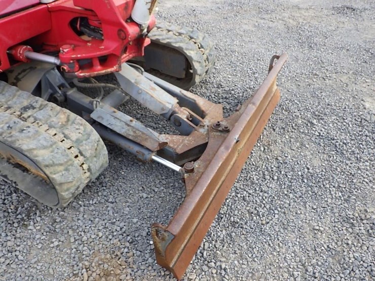 takeuchi-tb240-image-16