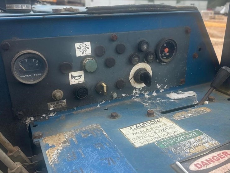 2006-moffett-m5500-image-12