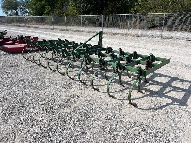 john-deere-1100-image-5