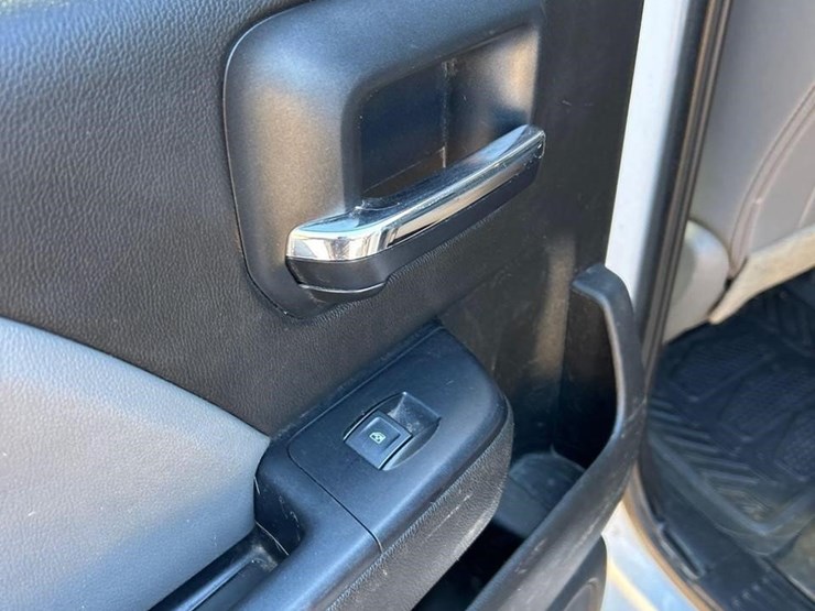 2019-chevrolet-silverado-3500hd-image-38