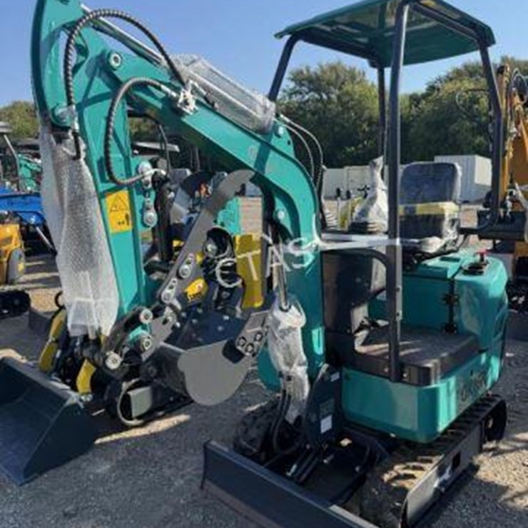 #67 • Mini Excavator - Gas - Model: QK16R