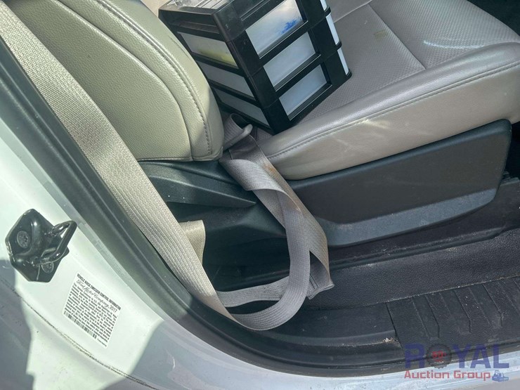 2017-ford-f350-image-21